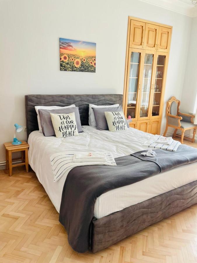 Spacious 2 Bedrooms In The Center Of Jerevan Exteriér fotografie